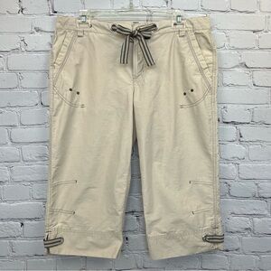 Columbia Omni-Shade Tie Waist Outdoor Hiking Capri Pants Khaki Light Tan Sz M